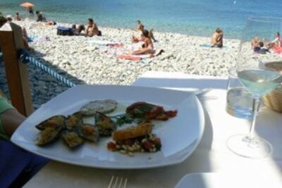 Elba’s Stunning Vistas and Crisp Whites Please the Senses
