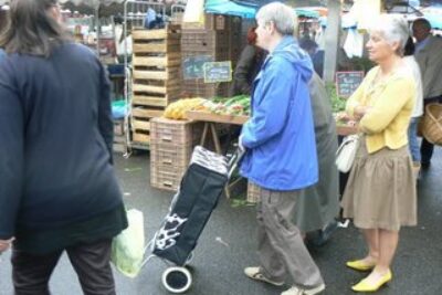 Another Market, Where You Find Les bons Vivants
