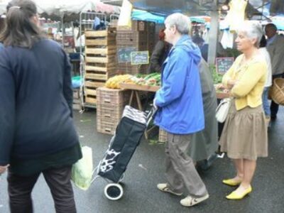 Another Market, Where You Find Les bons Vivants