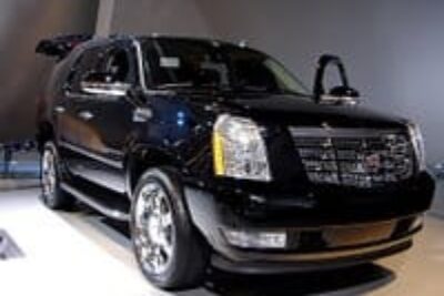 They Come to the Cafe in Escalades…and Priuses Too