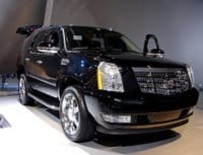 They Come to the Cafe in Escalades…and Priuses Too