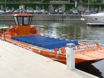 Jetboat on the St. Lawrence River operated by Saute Moutons