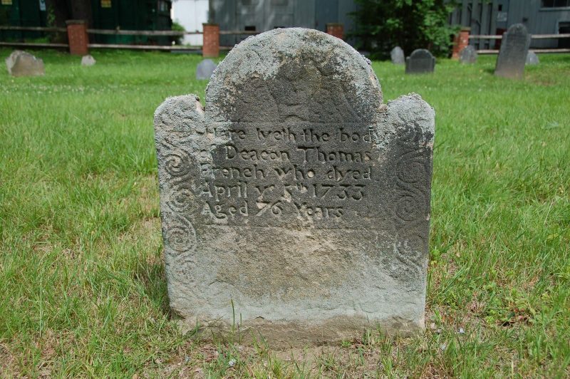 1720s gravestone in Old Deerfield cemetary, with the rounded corners of the period.