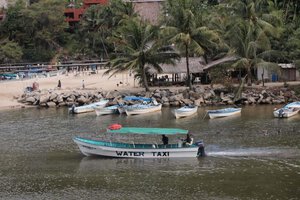 At Boca de Tomatlan, the Question is: ‘How Are You Getting Across?’