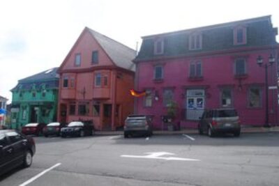 Restaurants and shops in Lunenburg, NS.