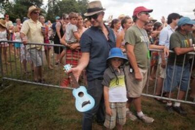 Monte Belmonte with his son and Festival Chief Jim Olsen at last year's fest.