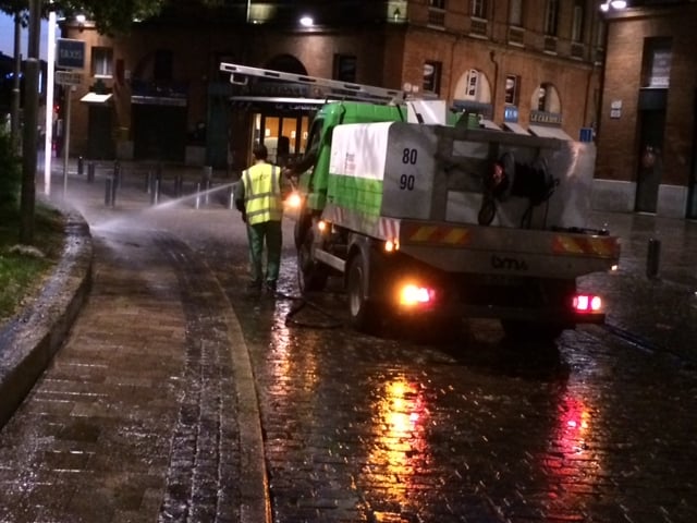 Years ago, a resident told me, Toulouse was a dirty city. Now the mayor insists on sweepers and washers like this who clean up every morning making the streets shine.