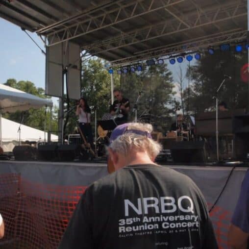 Syd Straw and Chris Collingwood choose an NRBQ song much to the delight of my friend Dave Sokol in front of me.
