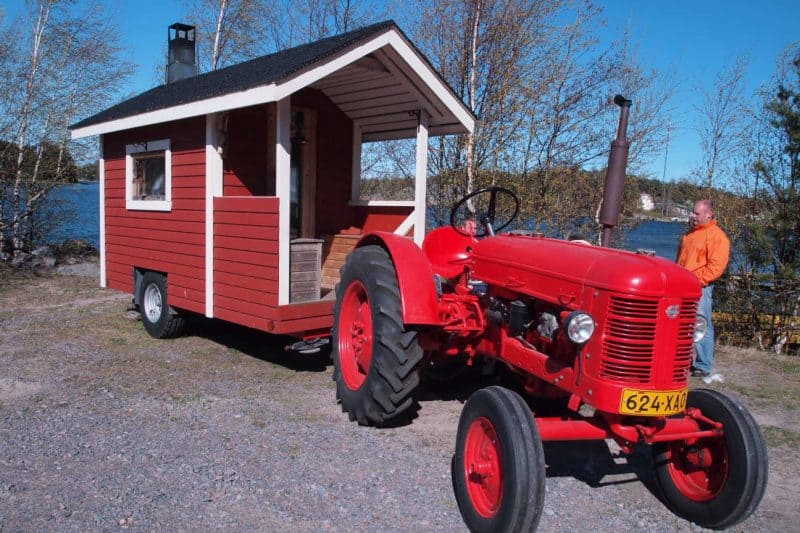 Teema's tractor towed portable sauna in Hanko.
