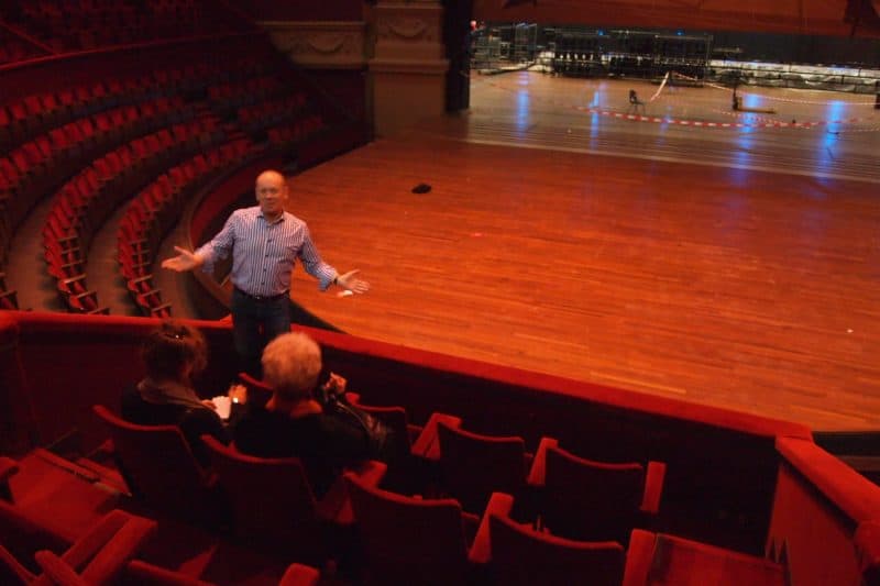 The Royal Theater Carre is the oldest theater in Amsterdam, and it hosts the circus every year. The stage rises up and down.