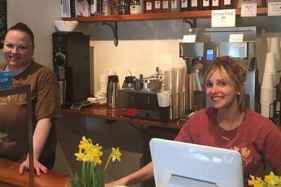 Kelly and Kelly at the Wild Roots Cafe, at the Sunderland Bridge.