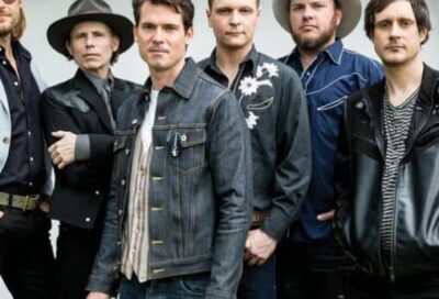 Old Crow Medicine Show, from left: CHANCE MCCOY Guitar, Fiddle, Banjo, Vocals KEVIN HAYES Guitjo, Vocals KETCH SECOR Fiddle, Harmonica, Banjo, Vocals MORGAN JAHNIG Upright Bass CRITTER FUQUA Slide Guitar, Banjo, Guitar, Vocals CORY YOUNTS Mandolin, Keyboards,Drums, Vocals