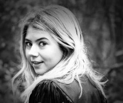 Boston based singer Hayley Reardon.