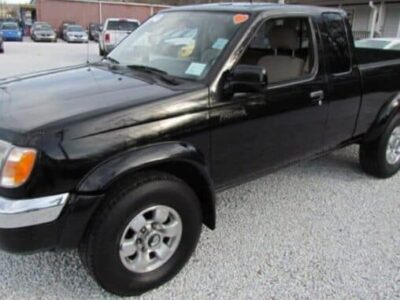 1999 Nissan Frontier Truck