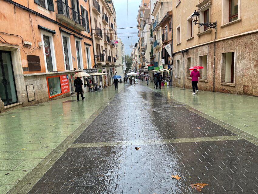 The walkable city of Palma Mallorca. Even in the rain it's beautiful. 